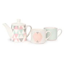 Coffret Theiere 2 Tasses En Faience Zoe Maisons Du Monde Table Plastique Theiere Set De Table