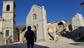 La strada si apre in due. L Umbria A Due Anni Dal Terremoto Umbriaon