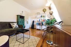 Die wohnung besteht aus einem zimmer, bad und kleiner küche und. 2 Zimmer Wohnung Zu Vermieten Eibenweg 7 70597 Stuttgart Degerloch Mapio Net
