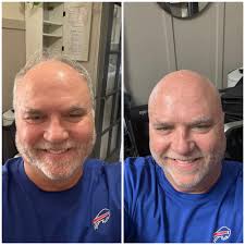 Recently, vintage car collector and restorer Alan Travis welcomed  @carolinehigginsnallen and I into his home to view his collection and hear  all about his exploits as a vintage car racer. Thanks to