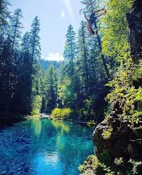 Today S Location Blue Pool Oregon Photographer Cfewel The Mckenzie River Trail Is Twenty Six Miles Lon Clear Lake Oregon Oregon Travel Blue Pool Oregon