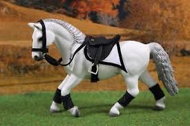 Bild 12 Von 13 Laura Bild Laura Von Schleich Horses Stable Horses Horse Barns