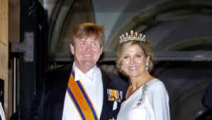 Weitere schnappschüsse mit der gesamten familie folgten schließlich im garten. Konigin Maxima Uber Kennenlernen Mit Willem Alexander Der Anfang War Nicht So Gut
