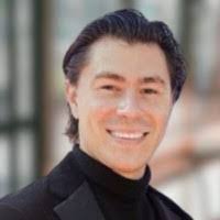 Alex Marron's Instagram, Twitter & Facebook