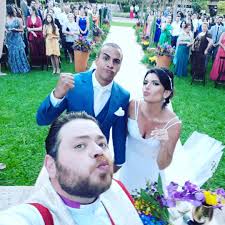 (en) le amiche della sposa, su internet movie database, imdb.com.(en) le amiche della sposa, su allmovie, all media network. Jornalista Da Globo E Publicitaria Se Casam Em Sao Paulo Revista Marie Claire Celebridades