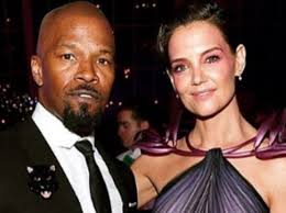 Katie Holmes e il divorzio da Tom Cruise: «Portavo mia figlia al parco  all'alba per evitare i paparazzi»