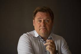 Václav kopta se v době šíření koronaviru stal řidičem autobusu v pražské mhd. Zena In Vaclav Kopta Na Stedry Den Jsem Jako Dite Chodil Obdivovat Autobusaky Ve Sluzbe