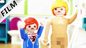Playmobil Film Deutsch - JULIAN SIEHT PAPA NACKT! TYPISCH JULIAN!  Kinderserie Familie Vogel - YouTube