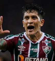 Vídeo: Além do 'L', Cano faz com Marcelo comemoração de Cristiano Ronaldo