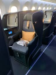 Comfortable cabin layout, much better than first class in us. Review Turkish Airlines B787 New Business Class Samchui Com