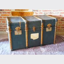 Malle Coffre Ancien Cuir Bleu Et Vert Cuir Dans Son Jus Classique Malles Et Coffres Coffre Ancien Malle En Bois Profitez de l'offre la plus large en belgique. pinterest