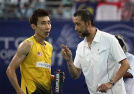 Lee ended his last super series tournament of the year, the hong kong open, with a sudden withdrawal due to a knee injury, conceding a walkover to germany's marc zwiebler. Misbun Sidek Challenges Hendrawan To Produce Another World Class Player Badmintonplanet Com