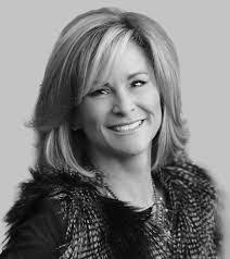 Julie Doane's Instagram, Twitter & Facebook