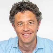 Douglas Lloyd's Instagram, Twitter & Facebook