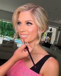 515 Likes 47 Comments Nicole Justine Smith Thenicolejsmith On Instagram Loved This Glam By Makiajbeauty Yesterday I M Excited To With Images Nicole Glam Makeup