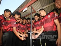 Only 900m from sekolah menengah sains teluk intan google maps: Semesti Sekolah Pertama Guna Telaga Tiub Teknologi Nano
