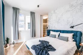 Dies gilt insbesondere für schönheitsreparaturen, die im laufe der mietzeit ausgeführt werden müssen. Interior Design Komplett Moblierung Und Gestaltung Einer Privat Wohnung Modern Schlafzimmer Berlin Von Serra Brunner Interior Design Houzz