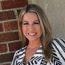 Jennifer Eccles's Instagram, Twitter & Facebook