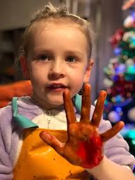 Handprint robin for winter