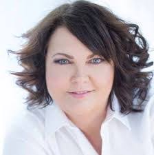 Rhonda Groves's Instagram, Twitter & Facebook