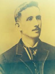 That snazzy bow tie! 😍 Meet Edwin Earle Nash (1882-1964) born in Iowa to  Illinois Civil War soldier Alfred and his wife, Lydia (Chaffee) Nash. This  salesman married Flora DeGraff in Colorado