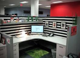 Black And White Office Desk Accessories Cute Cubicle Decor Black And White Cubicle Style Cubicle Decor Office Cubicle Decor Office Cubicle