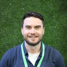 Robin Ferris's Instagram, Twitter & Facebook