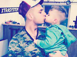 Mal hieß es er hätte eine neue freundin, dann wieder, seine beziehung zu sarah lombardi sei von anfang an nur fake gewesen.jetzt wird es noch krasser, denn ein fan behauptet gegenüber der closer, dass ihre freundin ein baby von pietro lombardi erwartet. Ist Ein Fan Schwanger Von Pietro Lombardi Starzip