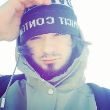 Its crazy how try hard yall get over a video game. If someone wants help  for a EE and never did it before why yall being so rude about it? Freakin  teach