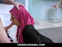 Teensloveanal - Cute Muslim Teen Anal Fucked in Hijab - Vidéos Porno  Gratuites - YouPorn