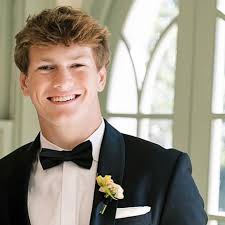 Congratulations to senior Owen Thomas! Owen plans to attend Texas A&M to  study business. Gig 'Em! 👍🏻♥️ “When you hand in your jerseys, your life  as part of this team is not