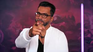 Aurelio safina will soon appear as a policeman in an exciting tv movie! Aurelio Savina Kennt Sich Mit Den Ladys Aus Flipboard