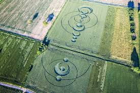 Saint-Hippolyte. Un immense « crop circle » découvert dans ...