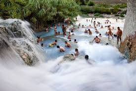 Explore an array of cascate del mulino, manciano vacation rentals, including houses, private villas & more bookable online. Terme Di Saturnia Guida Alle Terme Libere Piu Famose Della Toscana