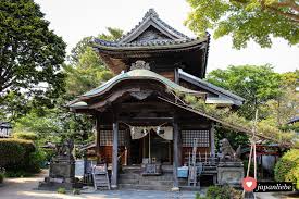 Er wurde 1785 nach dem vorbild des tempels der vesta in rom erbaut und gehörte zum besitz von frederick augustus hervey, dem 4. Schreine Und Tempel In Japan Was Ist Der Unterschied Japanliebe De