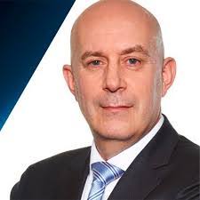 Andrew Pease's Instagram, Twitter & Facebook