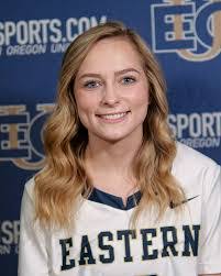 Ashley Laub's Instagram, Twitter & Facebook