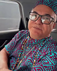 Pai de santo de Anitta participa de ato pela anistia em SP Sergio Pina foi  apresentado por Michelle Bolsonaro no trio elétrico do evento Sergio Pina,  Silas Malafaia e Michelle Bolsonaro Foto: