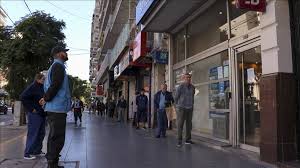 Un tele, un pulso de mierda, y palermo en cuarentena. Argentina Vuelve A Extender Su Cuarentena Hasta El 30 De Agosto