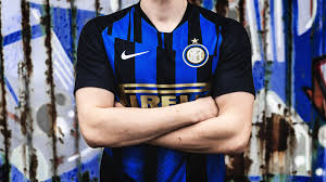 Fußball ist ein mannschaftssport, den wahrscheinlich jeder kennt. Nike Prasentiert Das 20 Jubilaumstrikot Von Inter