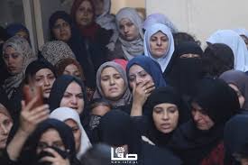 صور تشييع جثمان الشهيد الصياد مصطفى أبو عودة الذي استشهد برصاص البحرية المصرية أمس جنوبي قطاع غزة شهيد لقمة العيش مصطفى ابو ع fashion academic dress dresses