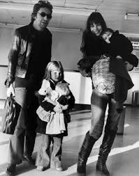 Jane Birkin Et Serge Gainsbourg Je T Aime Moi Non Plus Lyrics Je T Aime Moi Non Plus Passionate And Creative Couple Jane Birkin Jane Birkin Style Serge Gainsbourg