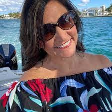 Darla Curry's Instagram, Twitter & Facebook