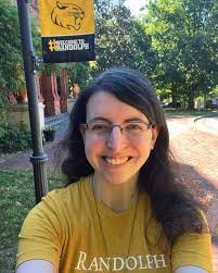 Jennifer Twiddy's Instagram, Twitter & Facebook