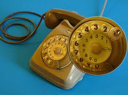 Noi Che Cercavamo La Chiave Magica Per Telefonare Telefonofisso Anni70 Anni80 Anni90 Casa Lucchetto Creative Ricordi D Infanzia Ricordi Anni 80