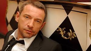 В жизни актер очень спокоен и даже раним. Maksim Drozd Maksim Georgievitsj Drozd Biografiya Foto Filmografiya Spektakli Akter