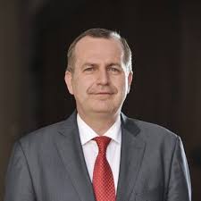 Profesní život jsem zasvětil medicíně, biochemii a 1. Tomas Zima Profzima Twitter