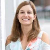 Kelly Pucci's Instagram, Twitter & Facebook