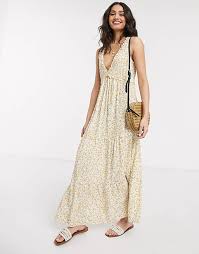 Shop for pull and bear shoes in india buy latest range of pull and bear shoes at myntra free shipping cod easy returns and exchanges Pull Bear Geblumtes Gestuftes Midikleid In Gelb Asos