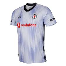 Bir gün değil, her gün beşiktaş diyebilmek için göz alıcı efsane ürünlere göz atın! Adidas Bjk 3 Jsy Forma Dx3697 Sporthink Com Tr